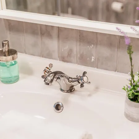 Szabadi Pihenohaz By Bltn * 希欧福克