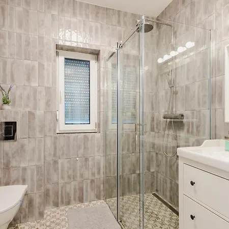 Szabadi Pihenohaz By Bltn *