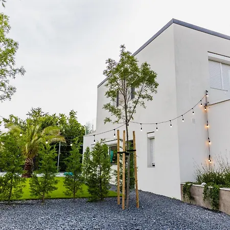 Szabadi Pihenohaz By Bltn 希欧福克