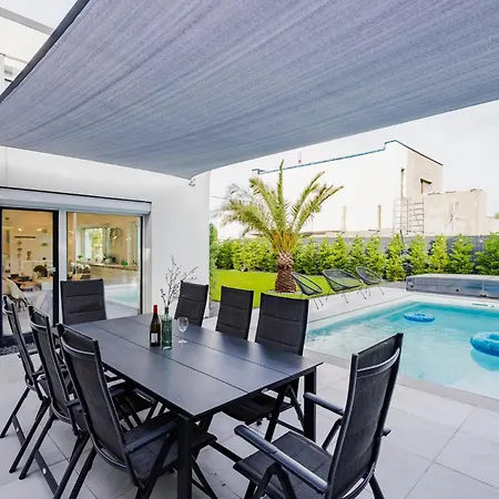 Szabadi Pihenohaz By Bltn 公寓